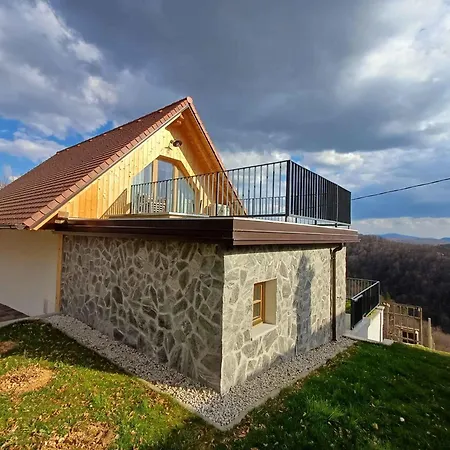 In - Kranjska Vikendica