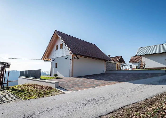 In - Kranjska Casa vacanze *